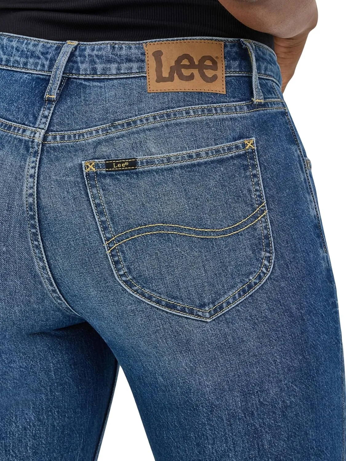 Lee womens Plus Size Legendary 26 Straight Crop Jean